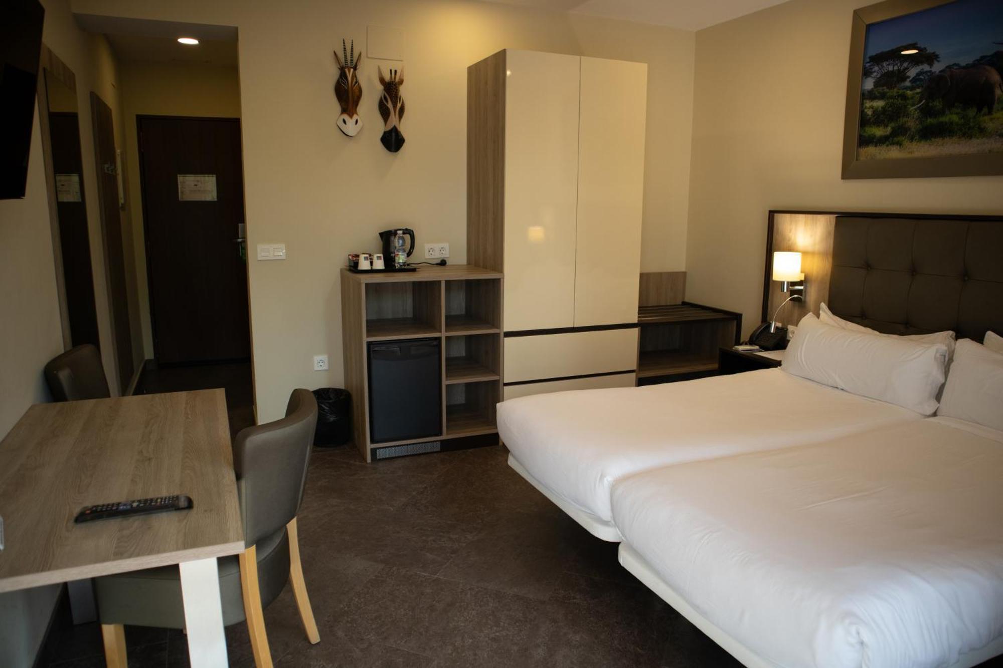 Hotel Admiral San Roque Номер фото